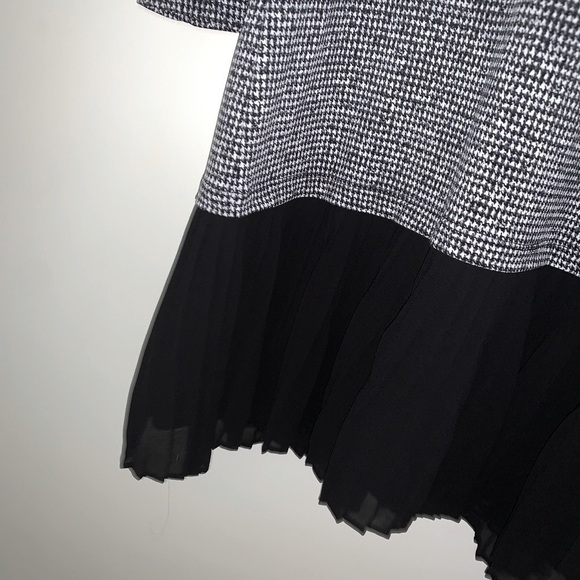 𝅺michael Kors Gingham Print Sheath Dress. - Picture 4 of 10